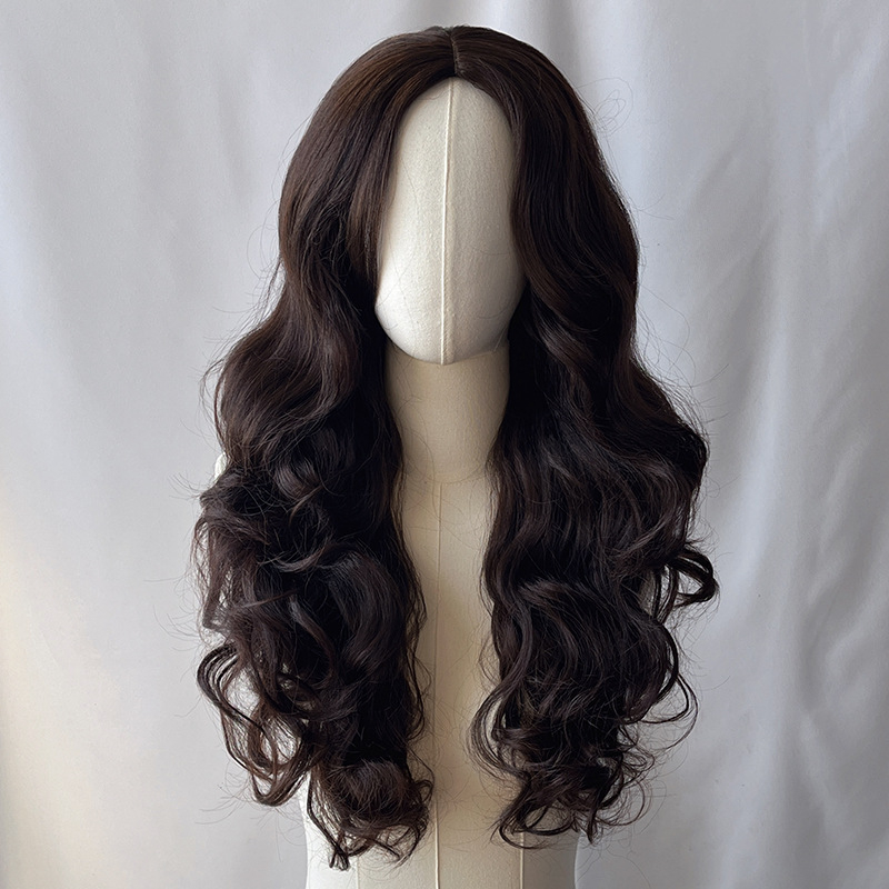 Duga kovrčava perika sa srednjom partijom, vlakna otporna na temperaturu, konstrukcija kapice s mehanizmom, prilagodljiva