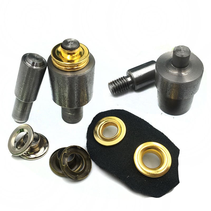 Σιδερένια αγκράφα ζώνης με μάτι - καλούπι BDRAY