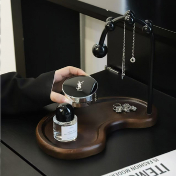 Előszobai kulcstartó tál tömörfából – faerezetes textúra, 1 rekesz