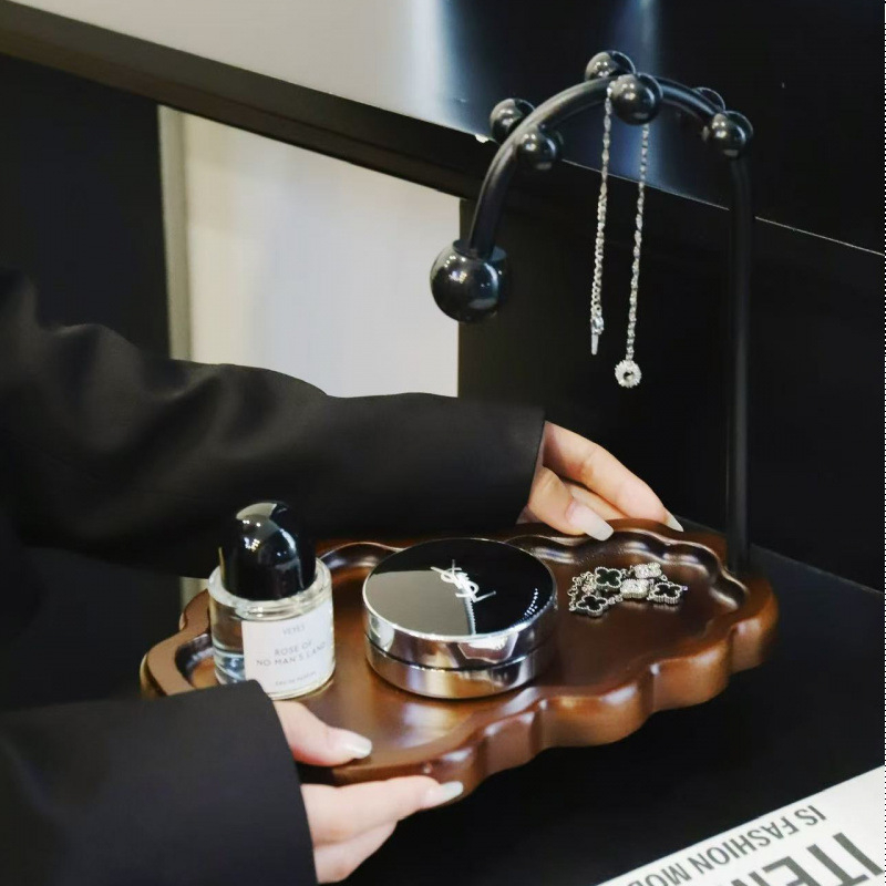 Előszobai kulcstartó tál tömörfából – faerezetes textúra, 1 rekesz