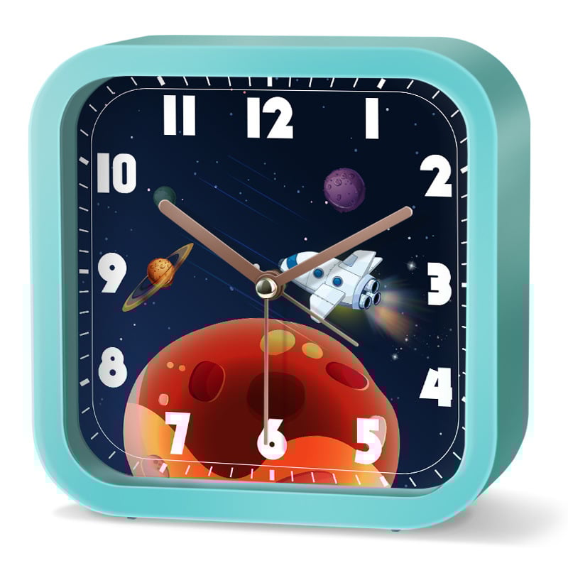 Будилник за деца със звезден небе и астронавт — детски карикатурен дизайн, тих режим, батерийно захранване, пластмасов корпус, пластмасов циферблат, стъклена огледална повърхност