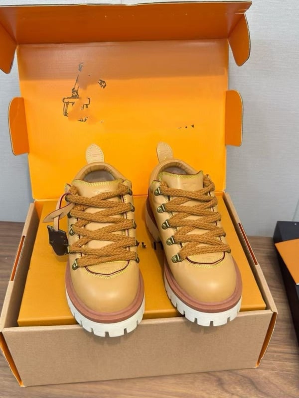 Pantofi de drumeție din piele de vițel, partea superioară din piele, închidere cu șireturi în față, talpă din cauciuc, unisex