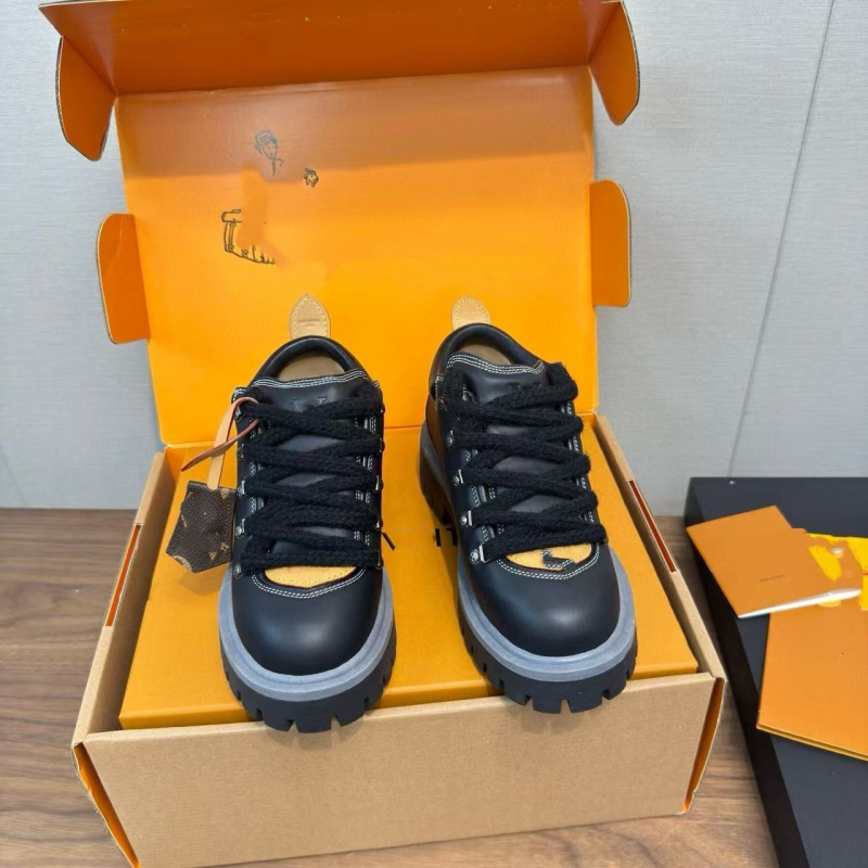 Pantofi de drumeție din piele de vițel, partea superioară din piele, închidere cu șireturi în față, talpă din cauciuc, unisex