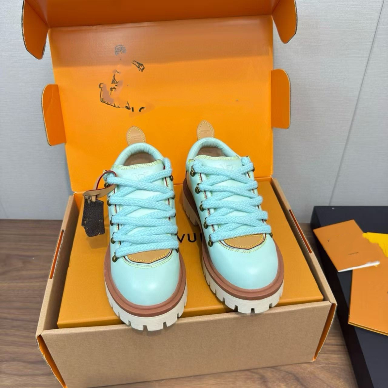 Pantofi de drumeție din piele de vițel, partea superioară din piele, închidere cu șireturi în față, talpă din cauciuc, unisex