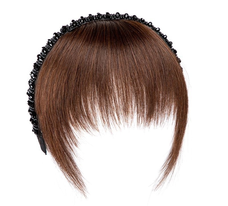 Perucă din păr uman cu bandă pentru cap și breton drept — într-un design de un singur produs, breton drept, fire laterale, acoperire invizibilă; nu poate fi vopsită sau îndreptată