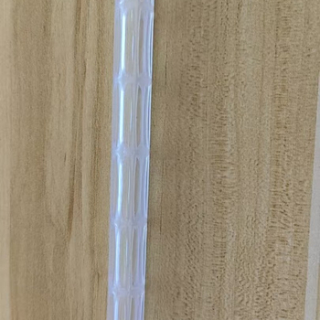 Cijev za ventilaciju tla za posude, plastična, marka Live; sprječava truljenje korijena tijekom ciklusa zalijevanja i sušenja.