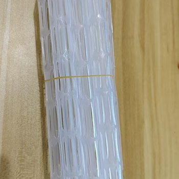 Cijev za ventilaciju tla za posude, plastična, marka Live; sprječava truljenje korijena tijekom ciklusa zalijevanja i sušenja.