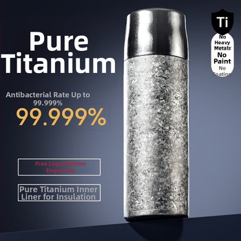 Titanski dvostruko stijenski vakuumski termos čaša s odjeljivanjem čaja i vode, mogućnost prilagodbe loga laserskim graviranjem ili 3D tiskom, unutarnji spremnik i vanjski dio od titana, izolacija 6–12 sati