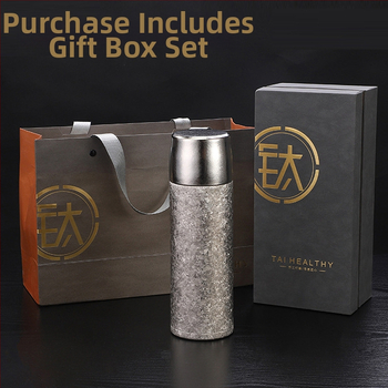 Titanski dvostruko stijenski vakuumski termos čaša s odjeljivanjem čaja i vode, mogućnost prilagodbe loga laserskim graviranjem ili 3D tiskom, unutarnji spremnik i vanjski dio od titana, izolacija 6–12 sati