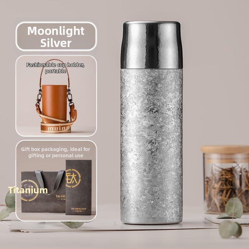 Titanski dvostruko stijenski vakuumski termos čaša s odjeljivanjem čaja i vode, mogućnost prilagodbe loga laserskim graviranjem ili 3D tiskom, unutarnji spremnik i vanjski dio od titana, izolacija 6–12 sati