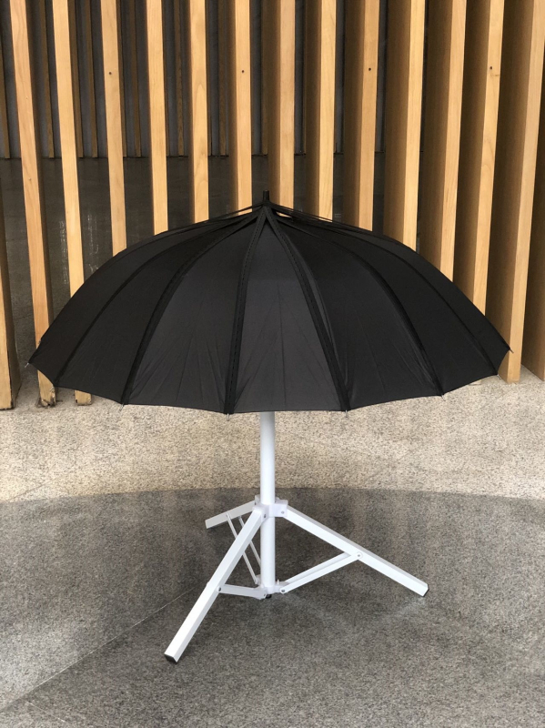 Dugi kišobran s 8 metalnih rebara, metalna ručka, ručno otvaranje, tkanina 190T