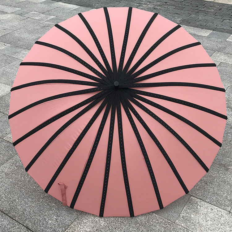 Dugi kišobran s 8 metalnih rebara, metalna ručka, ručno otvaranje, tkanina 190T