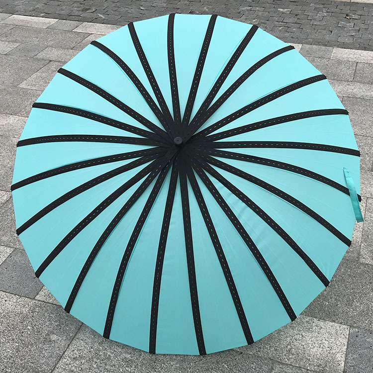 Dugi kišobran s 8 metalnih rebara, metalna ručka, ručno otvaranje, tkanina 190T