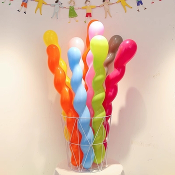 Balon-igrački sa spiralom i magičnim trakama (Materijal: aluminijska folija; Tip balona: igrački balon; Oblik: magični trak; Logo: nije dopušteno tiskanje; IP dopuštenje: Ne)