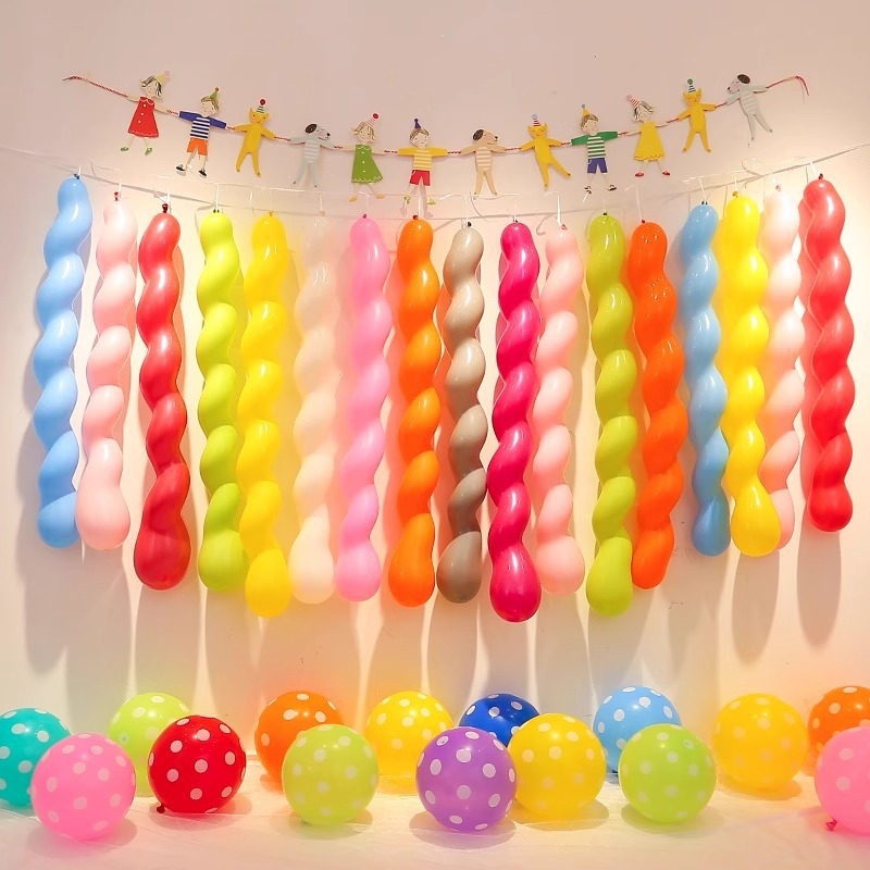 Balon-igrački sa spiralom i magičnim trakama (Materijal: aluminijska folija; Tip balona: igrački balon; Oblik: magični trak; Logo: nije dopušteno tiskanje; IP dopuštenje: Ne)