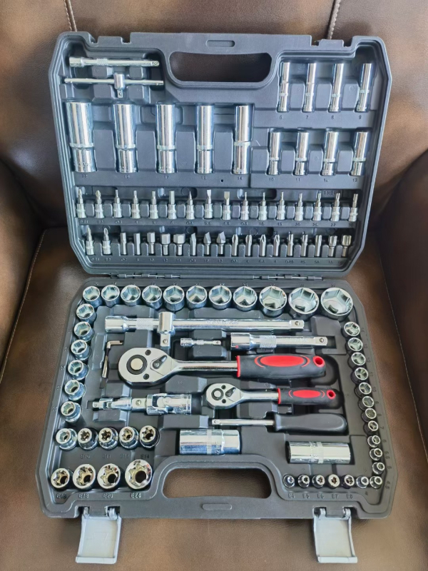 Комплект от 108 части инструменти за автомобилен ремонт, от въглеродна стомана, в пластмасова кутия, тегло 1,6 кг, модел 108, за ремонт на автомобили, велосипеди и домакинство