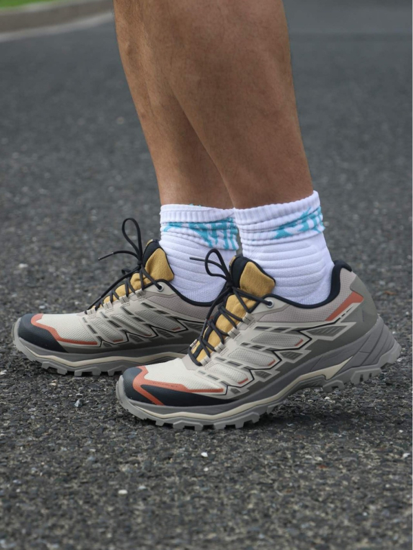 Unisex planinarske tenisice niskog profila s PU+Mesh gornjim dijelom, gumenom srednjem potplatu, anti-slip gumom potplatom, prednje vezanje