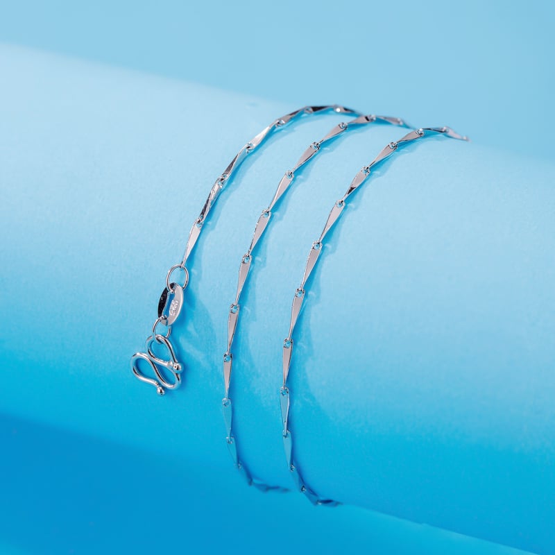 Li Brocade Jewelry viac-stylové reťazové náhrdelník: O-reťaz, box-reťaz, krížová reťaz, vlnovitá reťaz a melon-seed reťaz; meď, elektroplating; 99 čistota; možná súkromná značka