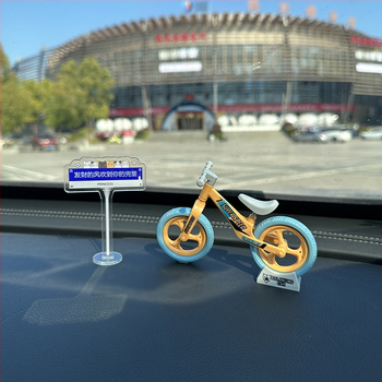 Dekoračný interiérový ozdoba auta z živice, jednoduchý štýl, funkcia uvoľnenia, bez značky