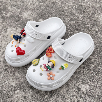 Csat dekoratív kiegészítők – rajzfilm dizájn, levehető, szandálokra és papucsokra alkalmas; modell: Figure; márka: Layer Slightly; stílus: Cartoon/Cartoon Paradise; szezon: Nyár, Tavasz, Ősz