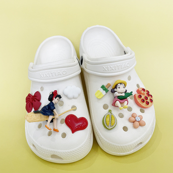 Csat dekoratív kiegészítők – rajzfilm dizájn, levehető, szandálokra és papucsokra alkalmas; modell: Figure; márka: Layer Slightly; stílus: Cartoon/Cartoon Paradise; szezon: Nyár, Tavasz, Ősz