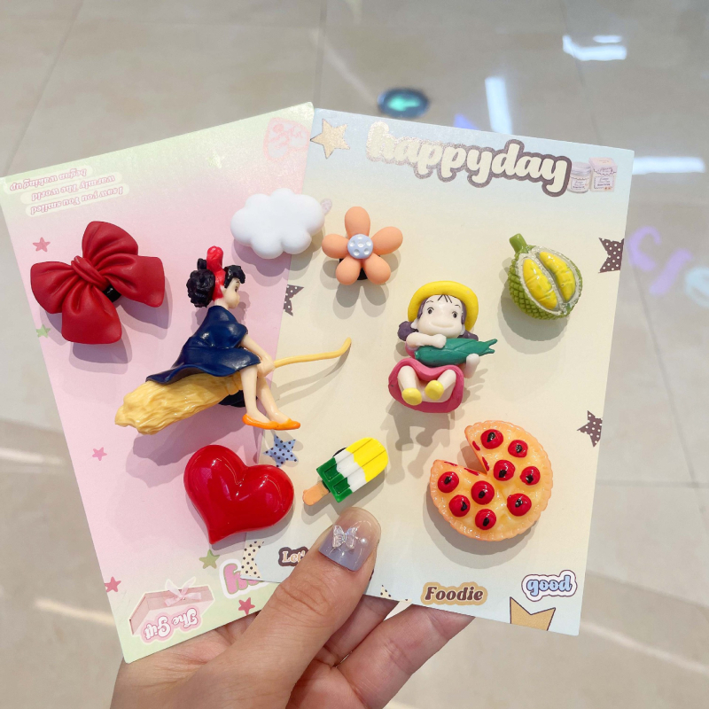 Csat dekoratív kiegészítők – rajzfilm dizájn, levehető, szandálokra és papucsokra alkalmas; modell: Figure; márka: Layer Slightly; stílus: Cartoon/Cartoon Paradise; szezon: Nyár, Tavasz, Ősz