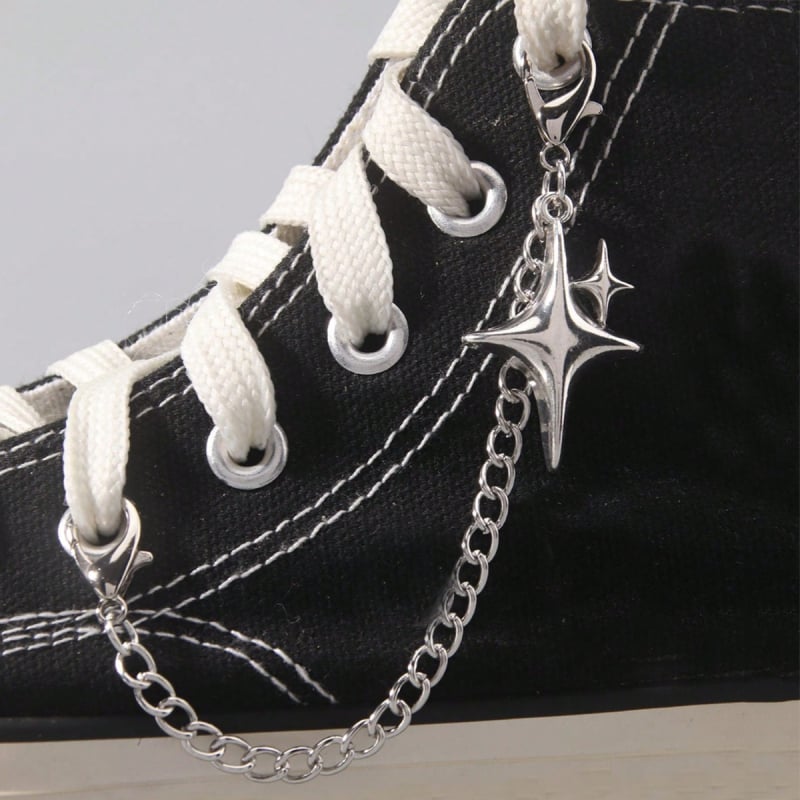 Cipőhöz készült lánc négyágú csillag dizájnnal, cinkötvözetből, sneakershez és csizmákhoz.