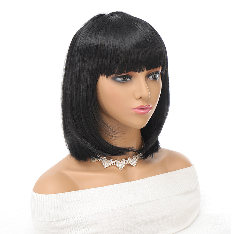 Peruka prirodnog izgleda, bob frizura s šiškama, sintetička vlakna otporna na visoku temperaturu, model Dm84