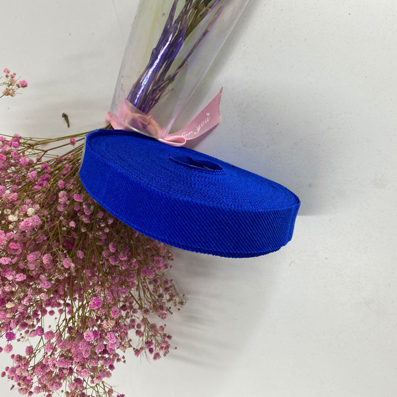 Bandă de finisare pentru pantofi – din material amestecat; potrivită pentru pantofi călduroși, pantofi din materiale textile și papuci; pentru iarnă și toamnă.