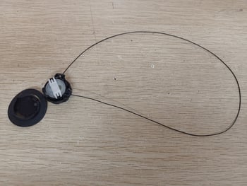 Automatsko prilagođavajući zatvarač za vezice od čelične žice za tenisice, mehanizam rotacije, proljetna upotreba