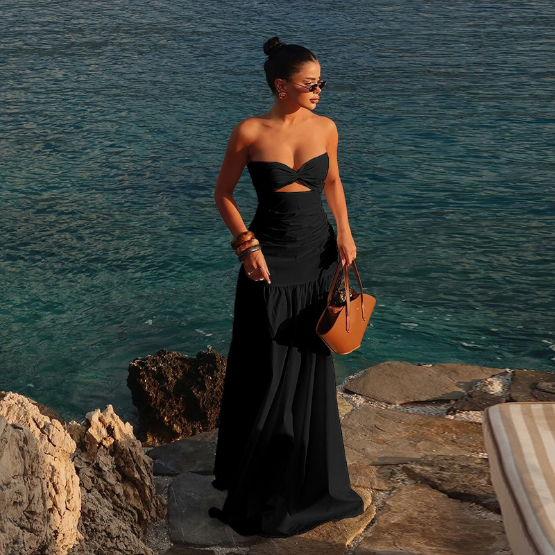 Haljina bez rukava, u tube-top stilu s prorezima, jednofarbna, poliester-elastan materijal, visokim strukom, duga A-linijska haljina
