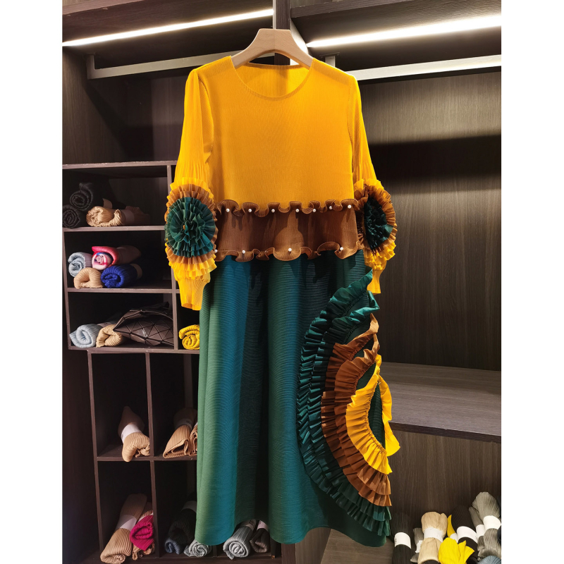 rochie cu pliuri, patchwork în design, mâneci lungi felinar, guler rotund