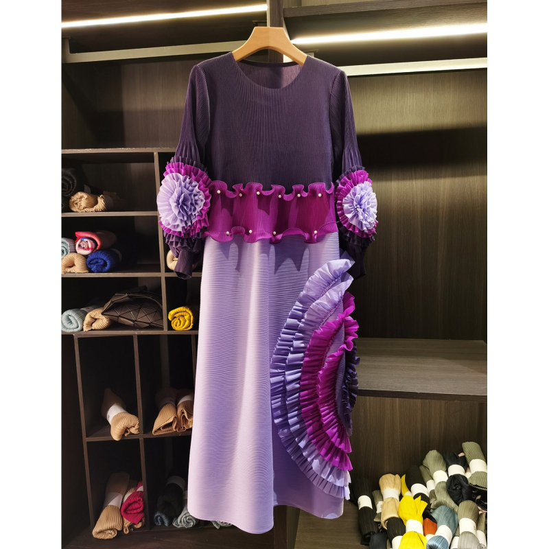 rochie cu pliuri, patchwork în design, mâneci lungi felinar, guler rotund