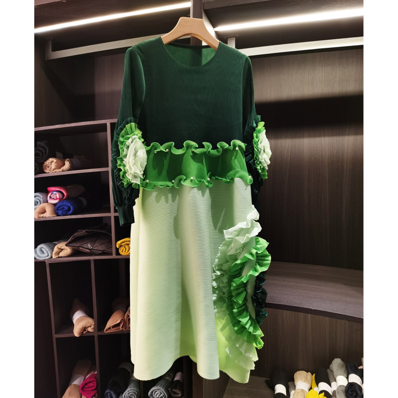 rochie cu pliuri, patchwork în design, mâneci lungi felinar, guler rotund