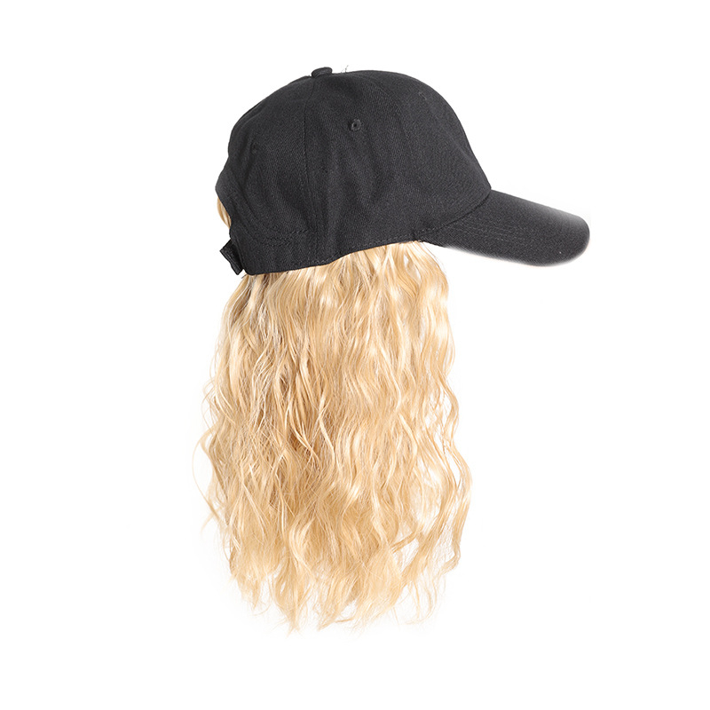 Σύντομη σγουρή περούκα με καπέλο-στυλ, τρίχες από υψηλής θερμοκρασίας σύρμα, φράντζες: ευθείες ή κεκλιμένες, στυλ Star Fashion, μηχανική επεξεργασία