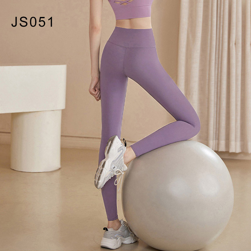 Ženski sportski grudnjak visokog intenziteta, ljeto 2025, za outdoor trčanje; prozračan, brzo se suši, s ugrađenim čvrstim podstavkom i uskim krojem; poliester-elastan mješavina