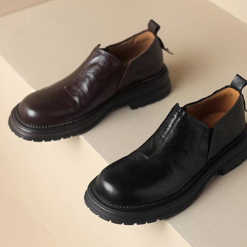 Дамски лофери - кръгъл нос, горна част от овча кожа, каучукова подметка, нисък глезен, дебел ток 3–5 см