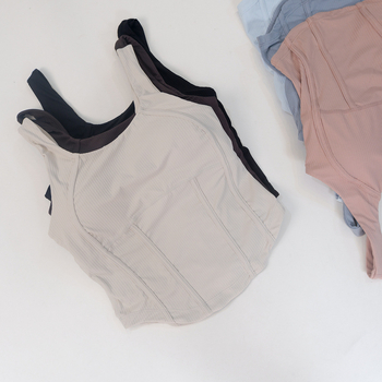 AMBIKA Ženski top za jogu s leđima u obliku riblje kosti, uski kroj, brzo sušenje, prozračan, 80% najlon, 20% spandex, s uklonjivim jastučićima za prsima