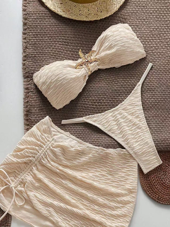 Женски тричастен бански комплект с подплатени чашки, еластичен полиестер, подплата 95% спандекс, без ръкави