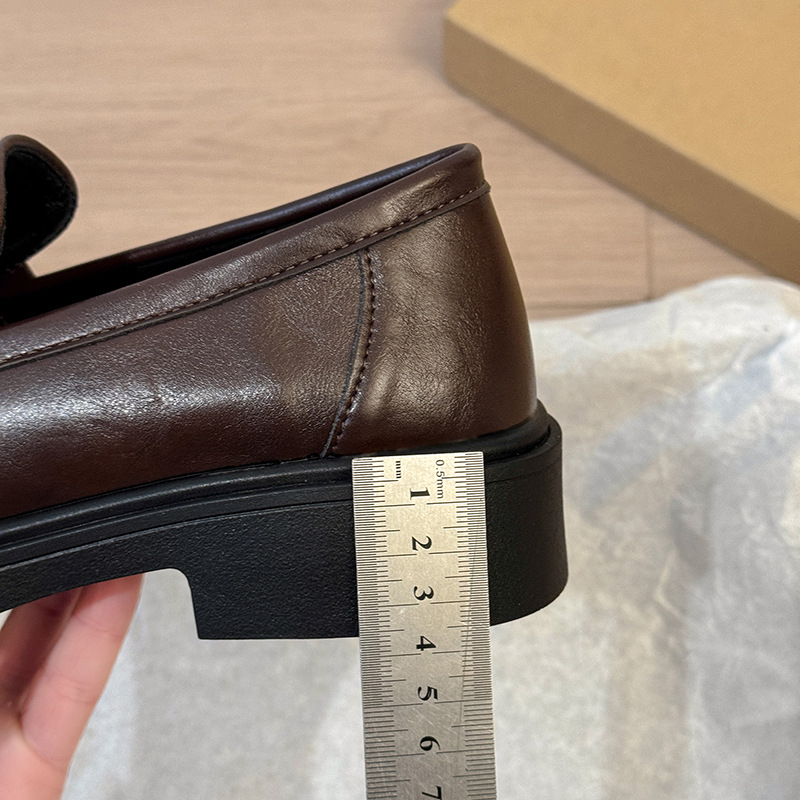 Ženske loaferice, ležerni stil, okrugli vrh, gornji dio od umjetnog flisa, gumeni potplat, srednji pet 3-5 cm