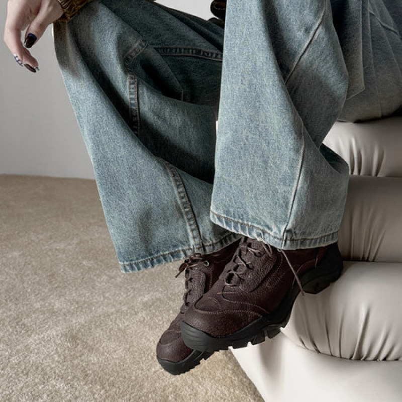 Обувки за работа от естествена кожа, дебели подметки, кръгъл нос, връзки, средна височина на тока 3–5 см