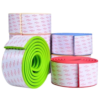 Детска антиударна лента за защита на ъглите на стени — нетоксична, екологично чиста, NBR лента, пакет 90 бр., марка Uber