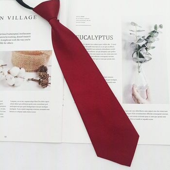 Cravată de damă cu fermoar — finisaj satin, stil săgeată, design cu fermoar, fibre poliesterice, căptușeală poliesterică