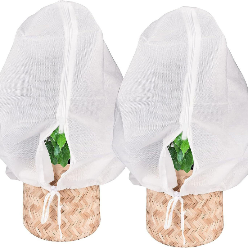 Acoperire izolatoare pentru plante și copaci; material plastic; izolație termică și protecție împotriva înghețului