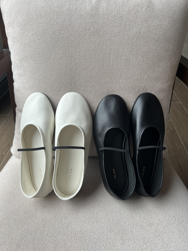 The Row balerini din piele naturală moale, cu curea simplă, pentru femei