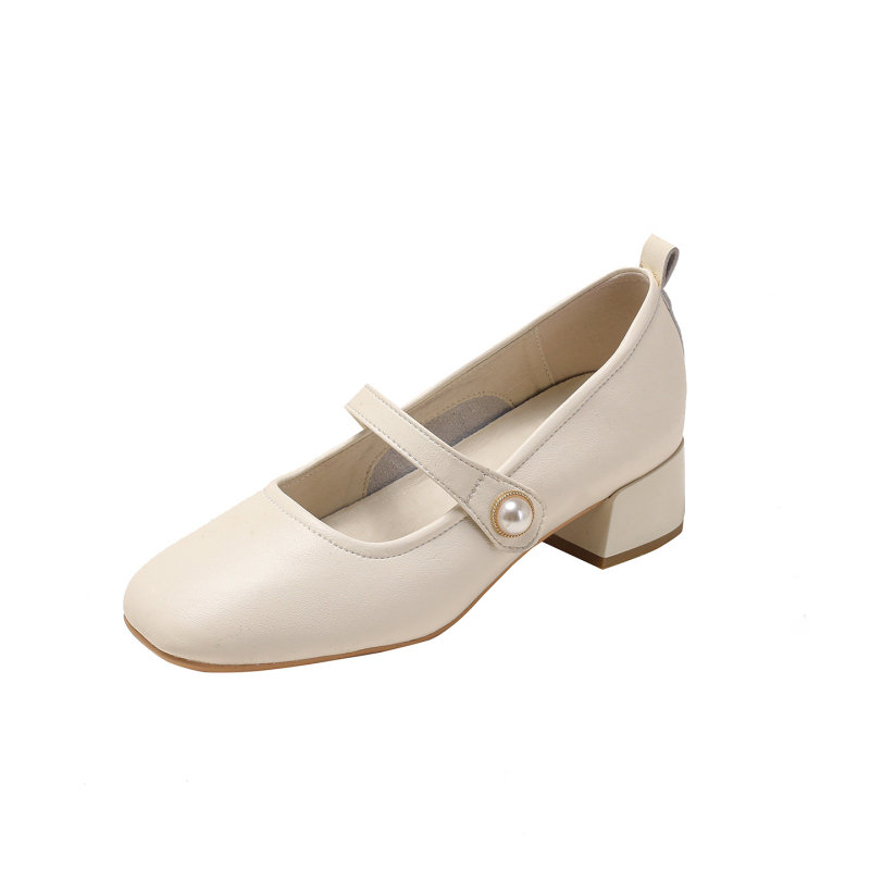 Pantofi Mary Jane din piele naturală, cu cataramă din perlă, vârf pătrat, toc mediu de 4 cm, partea superioară din piele cu două straturi, talpă interioară din piele naturală