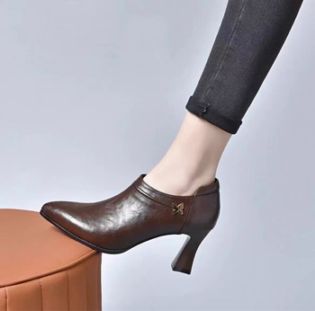 Pantofi femei cu vârf ascuțit din piele de vită, toc gros, talpă din cauciuc, branț din microfibră de piele, origine Wenzhou