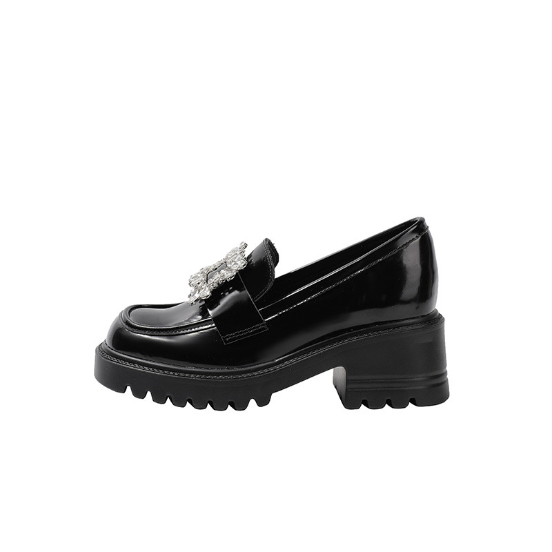 Loafers cu cataramă dreptunghiulară din cristale, talpă groasă cu înălțime internă, partea superioară din microfibră, vârf pătrat, toc 6-8 cm