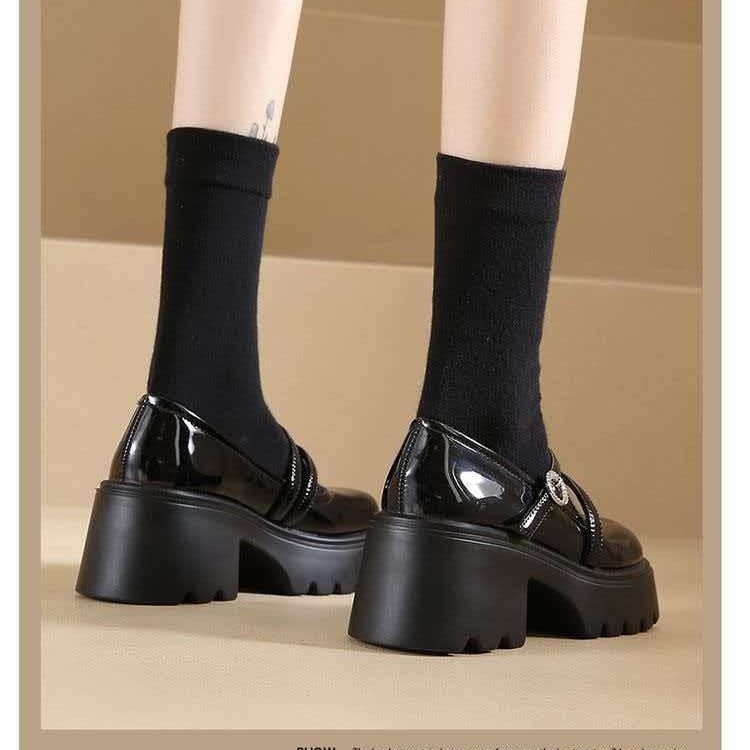 Mary Jane обувки с т-бар закопчаване – кръгъл нос, PU горна част, среден дебел ток 3–6 cm, гумена подметка