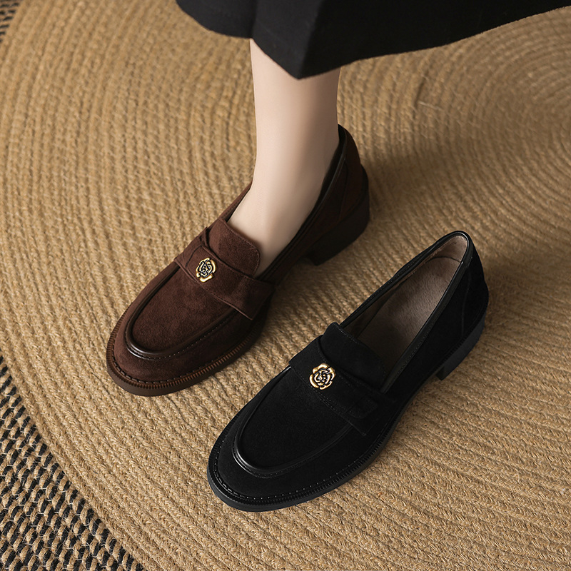 Loafers - okrugli vrh, gornji materijal: ovčji suede, 3-5 cm visok debeli petu, gumeni potplat